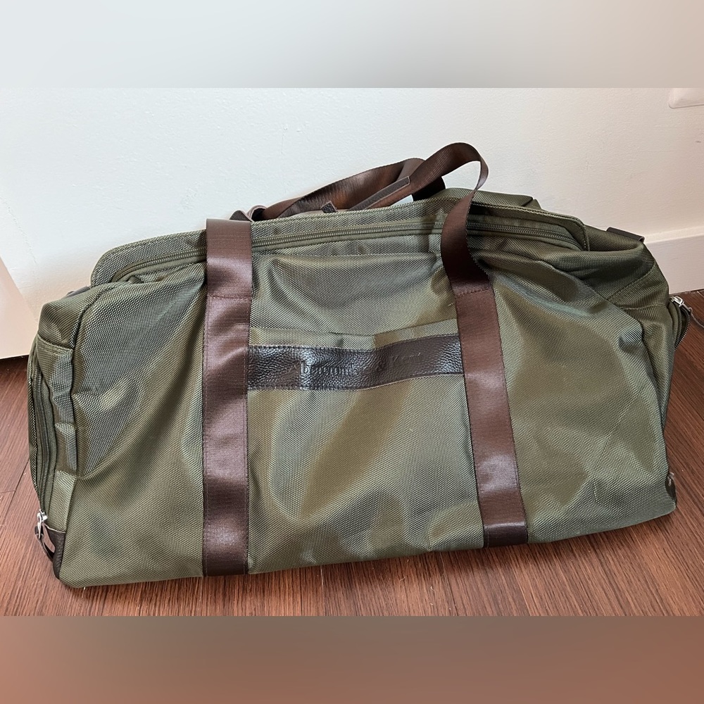 BRAND NEW Abercrombie & Kent duffel bag